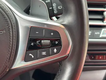 BMW M135 i X DRIVE INDIWIDUAL HEAD UP LED