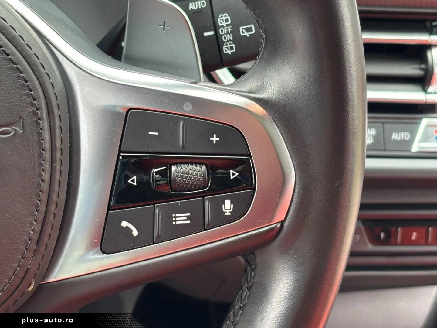 BMW M135 i X DRIVE INDIWIDUAL HEAD UP LED