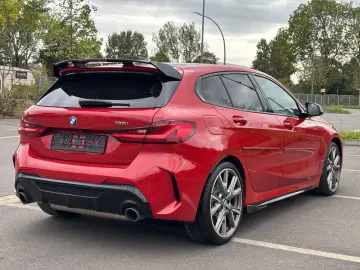 BMW M135 i X DRIVE INDIWIDUAL HEAD UP LED