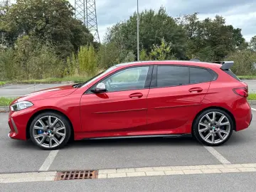 BMW M135 i X DRIVE INDIWIDUAL HEAD UP LED