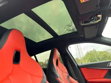 BMW M135 i X DRIVE INDIWIDUAL HEAD UP LED