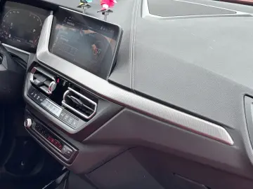 BMW M135 i X DRIVE INDIWIDUAL HEAD UP LED