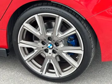 BMW M135 i X DRIVE INDIWIDUAL HEAD UP LED