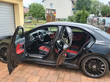 MERCEDES-BENZ A 250 4MATIC DCT -