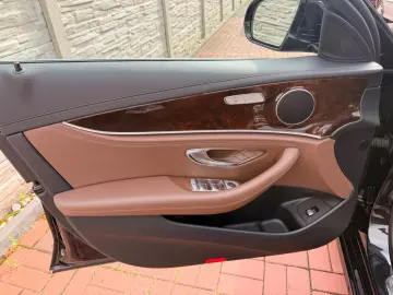 MERCEDES-BENZ E 400 d 4Matic AUT VOLLEDER BRAUN EGSD KAMERA