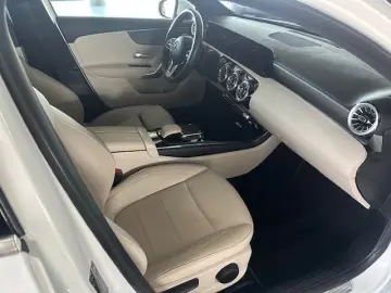 MERCEDES-BENZ A 200 4Matic