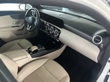 MERCEDES-BENZ A 200 4Matic
