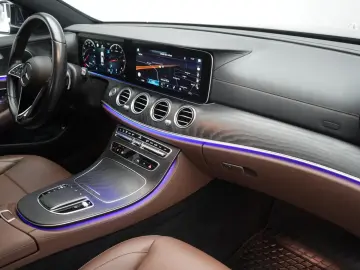 MERCEDES-BENZ E 400 d 4Matic 9G-Tronic Leder Carplay