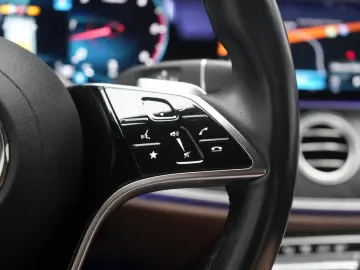 MERCEDES-BENZ E 400 d 4Matic 9G-Tronic Leder Carplay