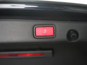 MERCEDES-BENZ E 400 d 4Matic 9G-Tronic Leder Carplay