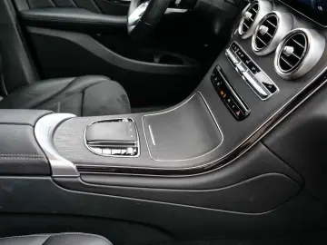 MERCEDES-BENZ GLC 400 d AMG Line 330PS 4Matic