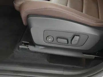 BMW X1 xDrive20d DriveAss  ACC AHK Pano LED H&K DAB