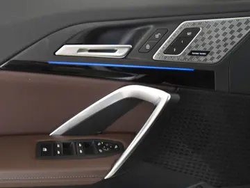 BMW X1 xDrive20d DriveAss  ACC AHK Pano LED H&K DAB