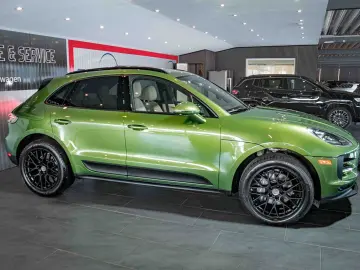 PORSCHE Macan Sport-Design Mambagrün Panorama Bose