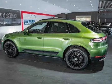 PORSCHE Macan Sport-Design Mambagrün Panorama Bose