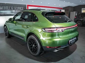 PORSCHE Macan Sport-Design Mambagrün Panorama Bose