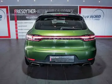 PORSCHE Macan Sport-Design Mambagrün Panorama Bose