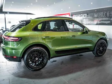 PORSCHE Macan Sport-Design Mambagrün Panorama Bose