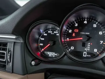 PORSCHE Macan Sport-Design Mambagrün Panorama Bose