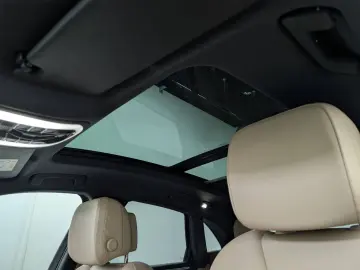 PORSCHE Macan 2.0 Turbo Navi LED ACC Pano
