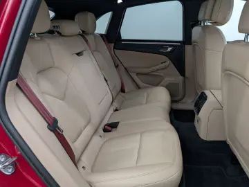 PORSCHE Macan 2.0 Turbo Navi LED ACC Pano