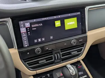 PORSCHE Macan 2.0 Turbo Navi LED ACC Pano