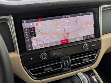 PORSCHE Macan 2.0 Turbo Navi LED ACC Pano