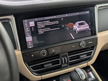 PORSCHE Macan 2.0 Turbo Navi LED ACC Pano