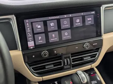 PORSCHE Macan 2.0 Turbo Navi LED ACC Pano