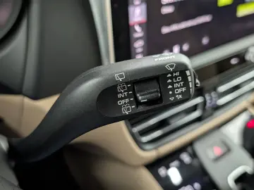 PORSCHE Macan 2.0 Turbo Navi LED ACC Pano