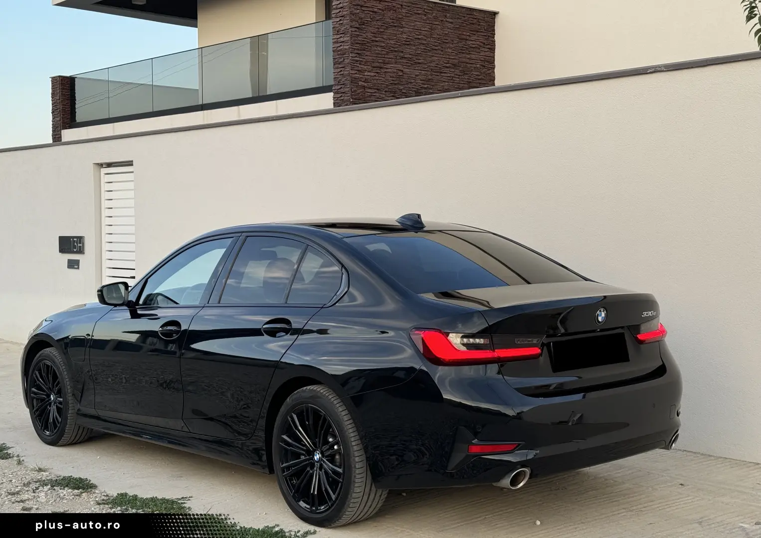 BMW 330