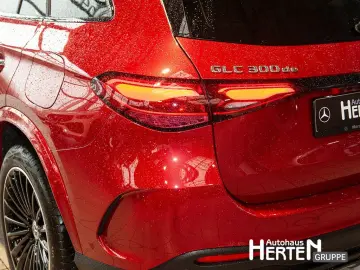 MERCEDES-BENZ GLC 300 de 4M AMG NIGHT 20  HUD 360  D…