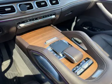 MERCEDES-BENZ GLE 450 AMG Line 4Matic BURMESTER PANO…