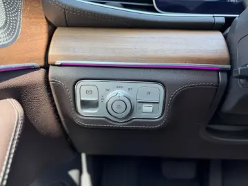MERCEDES-BENZ GLE 450 AMG Line 4Matic BURMESTER PANO…