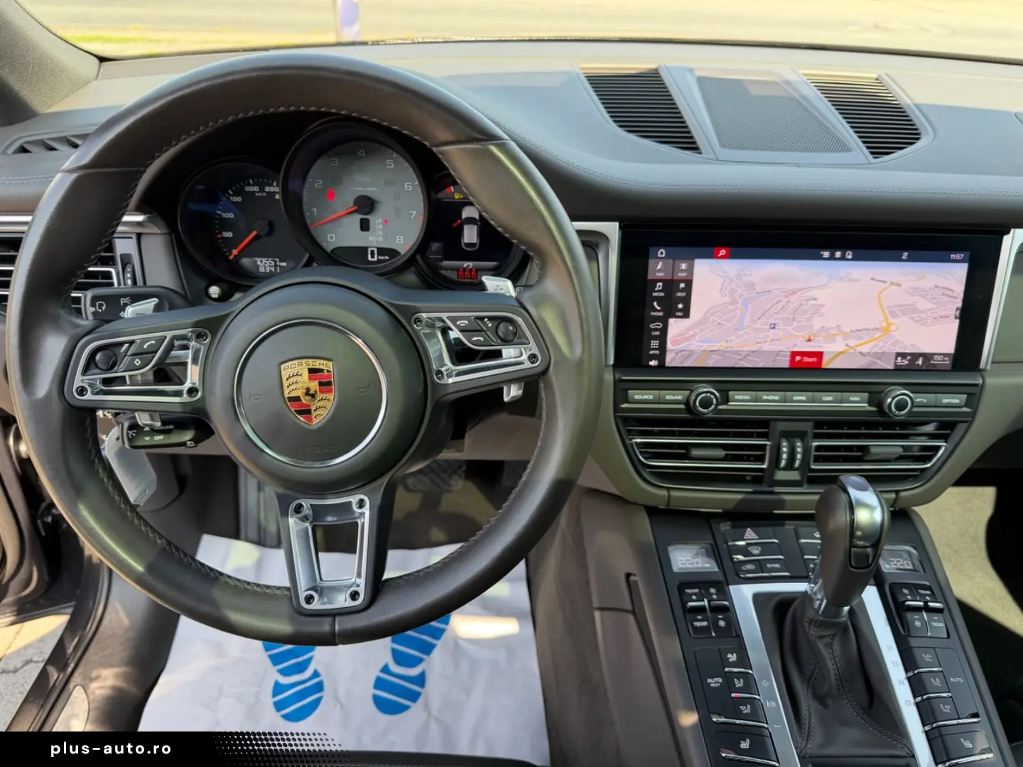 PORSCHE Macan S Pano  21