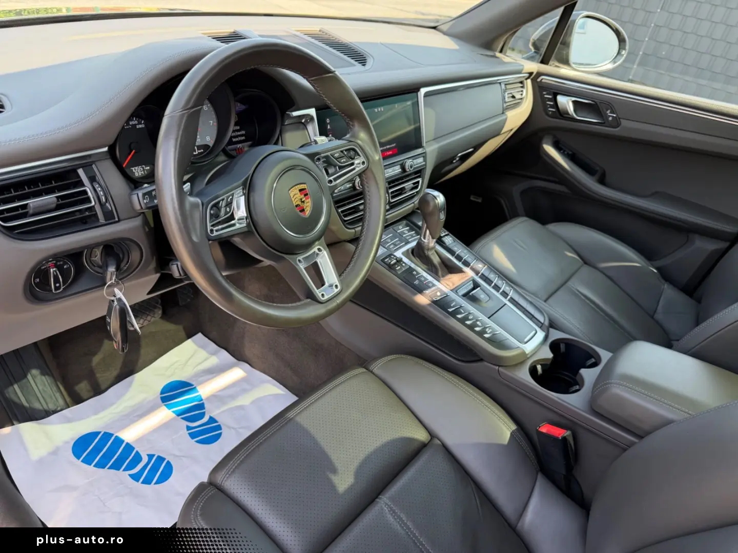 PORSCHE Macan S Pano  21