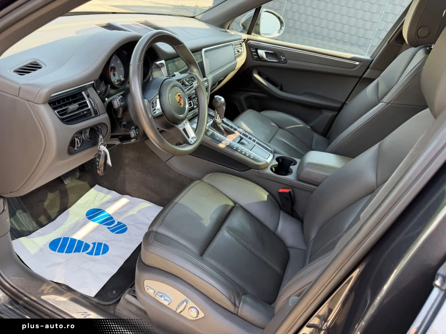 PORSCHE Macan S Pano  21