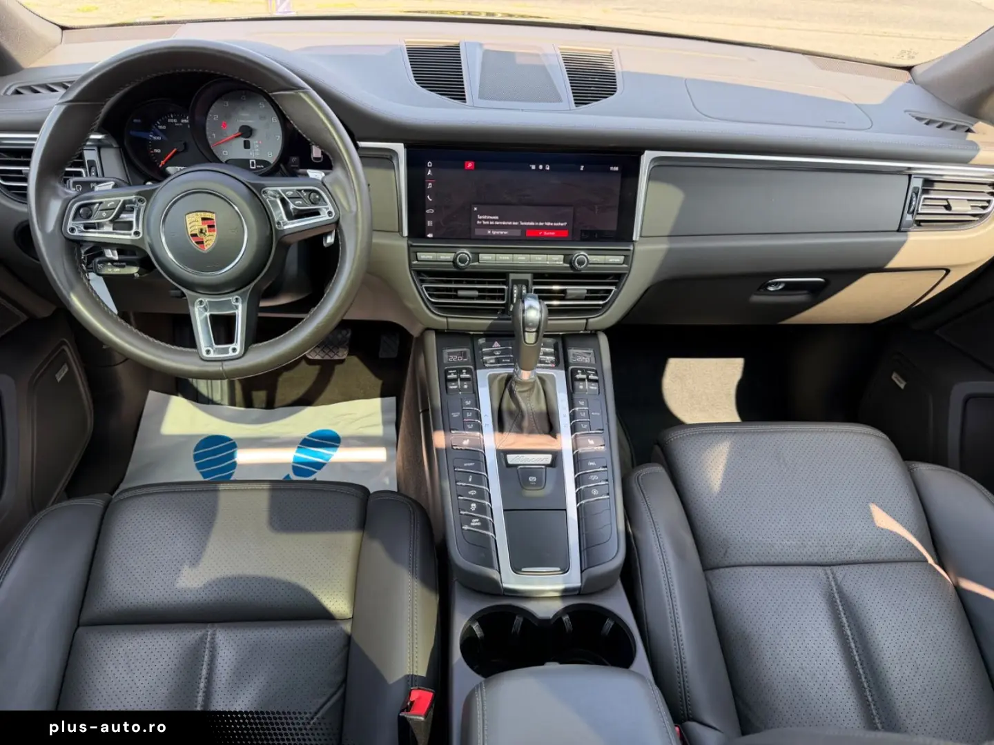 PORSCHE Macan S Pano  21