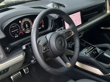 PORSCHE Cayenne Turbo E-Hybrid Coupé