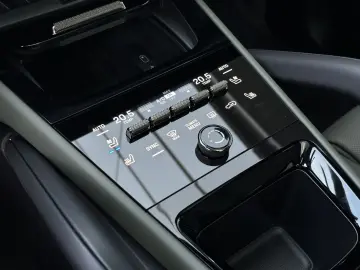 PORSCHE Cayenne Turbo E-Hybrid Coupé