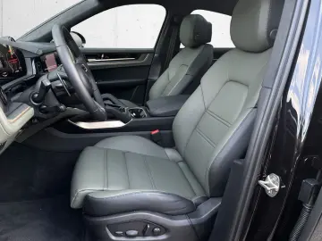 PORSCHE Cayenne Turbo E-Hybrid Coupé
