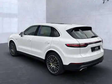 PORSCHE Cayenne E-Hybrid HUD BOSE HD-MATRIX-LED 1.HAND