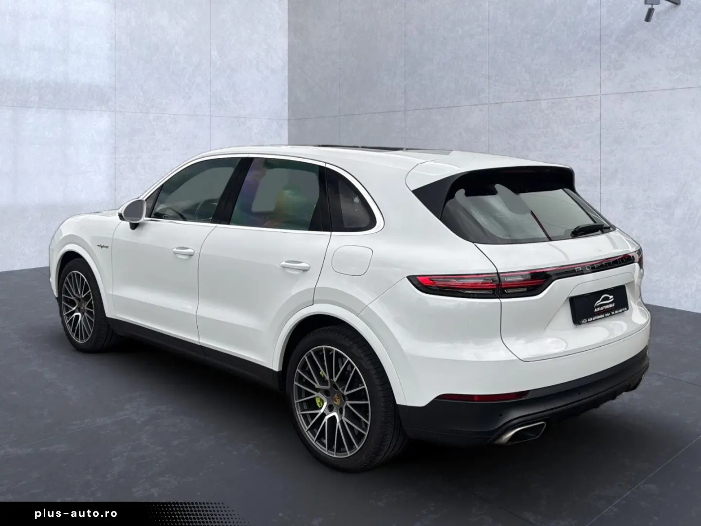 PORSCHE Cayenne E-Hybrid HUD BOSE HD-MATRIX-LED 1.HAND