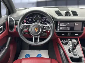 PORSCHE Cayenne E-Hybrid HUD BOSE HD-MATRIX-LED 1.HAND