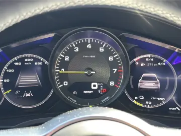 PORSCHE Cayenne E-Hybrid HUD BOSE HD-MATRIX-LED 1.HAND