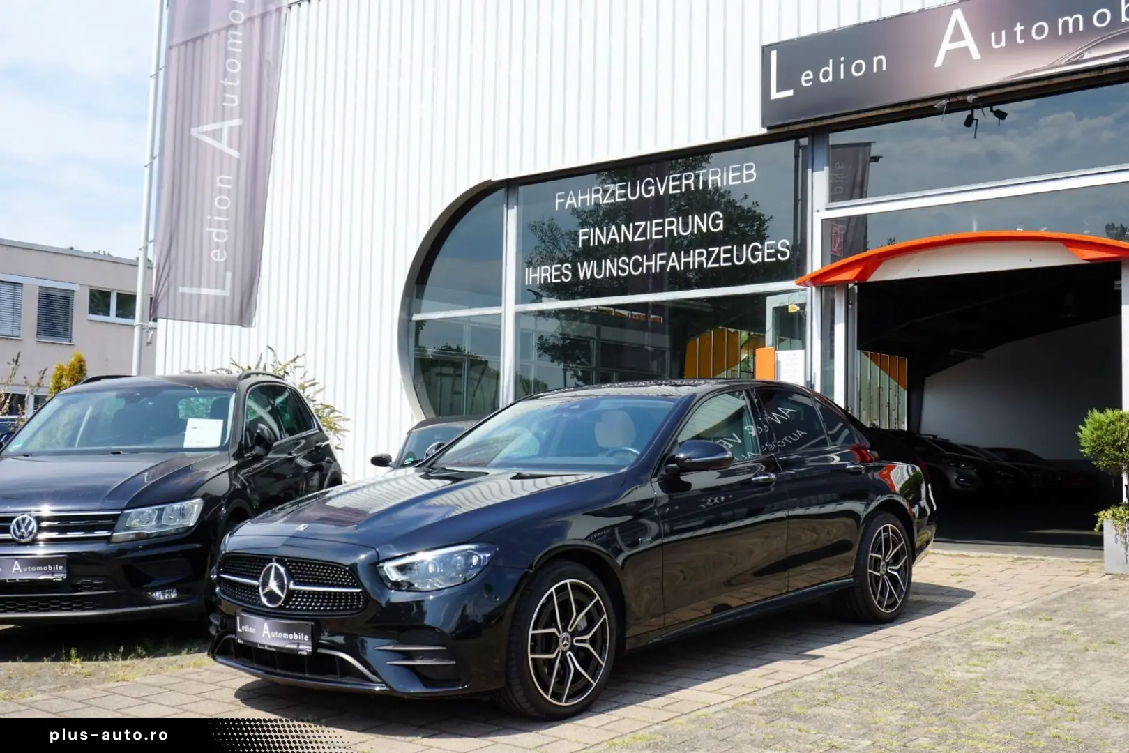 MERCEDES-BENZ E 300 AMG 4Matic 360 Night Paket Softclose