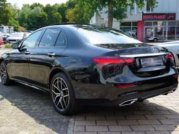 MERCEDES-BENZ E 300 AMG 4Matic 360 Night Paket Softclose