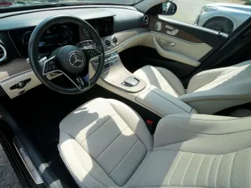MERCEDES-BENZ E 300 AMG 4Matic 360 Night Paket Softclose
