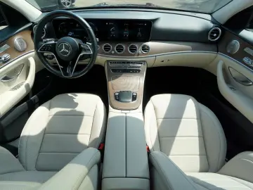 MERCEDES-BENZ E 300 AMG 4Matic 360 Night Paket Softclose