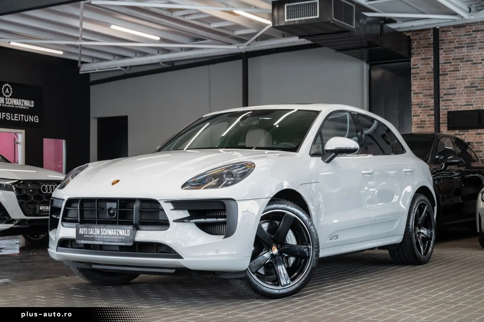 PORSCHE Macan GTS SPORT-DESIGN AHK ACC PANO 21-ZOLL